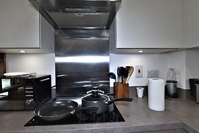 Hughenden Garden Luxury Apartment