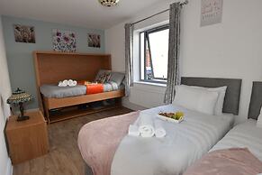 Hughenden Garden Luxury Apartment