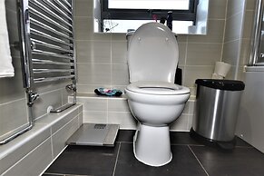 Hughenden Garden Luxury Apartment