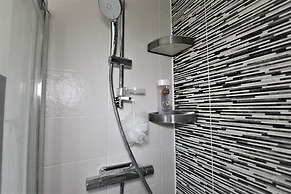 Hughenden Garden Luxury Apartment