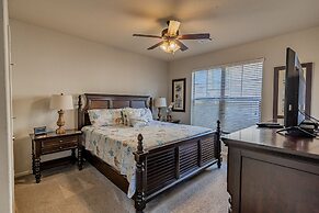 Beautiful Bella Piazza Condo