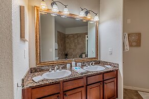 Beautiful Bella Piazza Condo