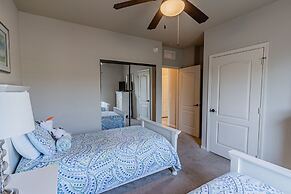 Beautiful Bella Piazza Condo