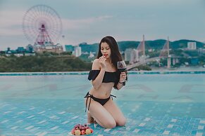 Ramada Hotel & Suites by Wyndham Halong Bay View