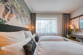 NinetyNine Hotel Amsterdam Airport