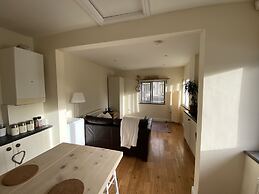 Cosy Stable Conversion Between Sheffield & Leeds