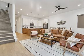 #17 At Bloomington Country Club 4 Bedroom Townhouse by RedAwning