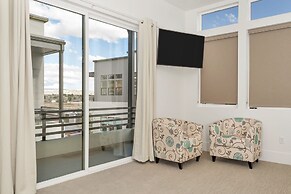 #17 At Bloomington Country Club 4 Bedroom Townhouse by RedAwning