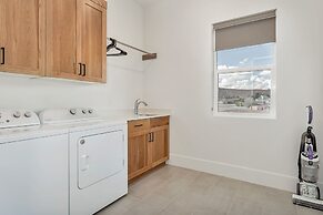 #17 At Bloomington Country Club 4 Bedroom Townhouse by RedAwning