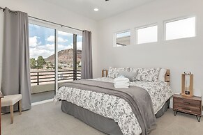 #17 At Bloomington Country Club 4 Bedroom Townhouse by RedAwning