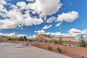 #17 At Bloomington Country Club 4 Bedroom Townhouse by RedAwning