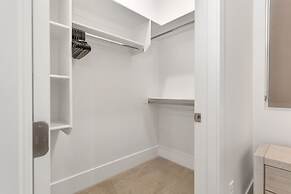 #17 At Bloomington Country Club 4 Bedroom Townhouse by RedAwning