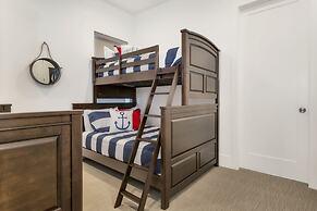 #18 At Bloomington Country Club 4 Bedroom Townhouse by Redawning