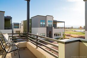 #18 At Bloomington Country Club 4 Bedroom Townhouse by Redawning