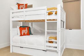 #15 At Bloomington Country Club 4 Bedroom Townhouse by RedAwning