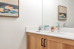 #15 At Bloomington Country Club 4 Bedroom Townhouse by RedAwning