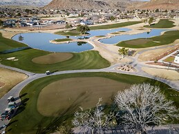 #15 At Bloomington Country Club 4 Bedroom Townhouse by RedAwning