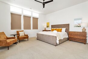 #15 At Bloomington Country Club 4 Bedroom Townhouse by RedAwning