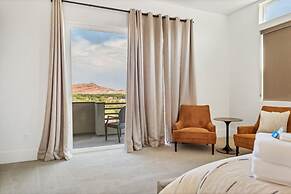 #15 At Bloomington Country Club 4 Bedroom Townhouse by RedAwning