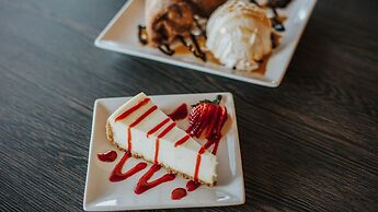 #15 At Bloomington Country Club 4 Bedroom Townhouse by RedAwning