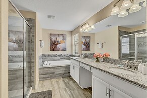 Vibrant and Lush Home, Spacious Pool Area With CDC Standards #6st440