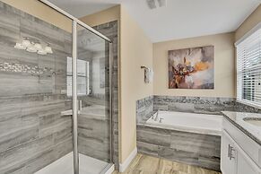 Vibrant and Lush Home, Spacious Pool Area With CDC Standards #6st440