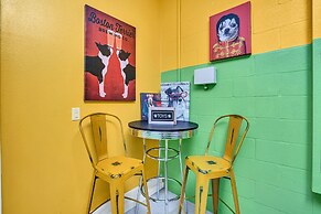 Vibrant and Lush Home, Spacious Pool Area With CDC Standards #6st440