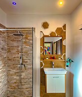 Kawan Bay Suites