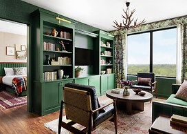 Graduate by Hilton East Lansing