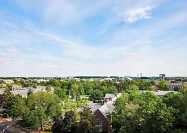 Graduate by Hilton East Lansing