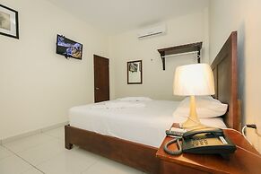 Hotel Mediterraneo Inn