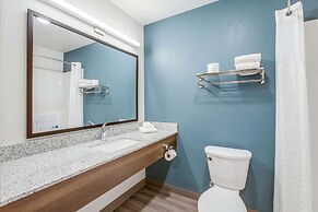 WoodSpring Suites Detroit Farmington Hills