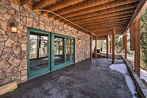 Luxury , Views, Hot Tub & Chef Kitchen 4 Bedroom Home by RedAwning