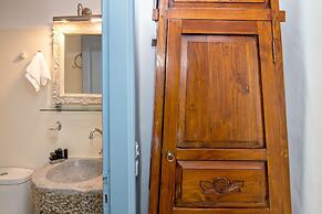 Onar Hotel and Suites