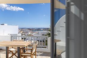 Onar Hotel and Suites