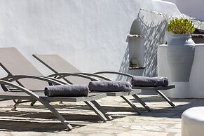 Onar Hotel and Suites