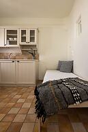 Onar Hotel and Suites