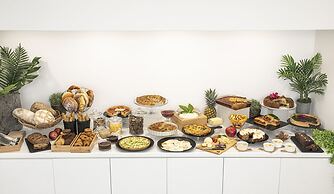 Onar Hotel and Suites