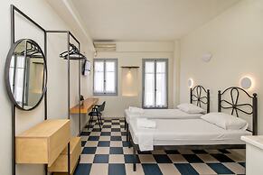 Onar Hotel and Suites