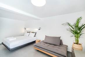 Onar Hotel and Suites