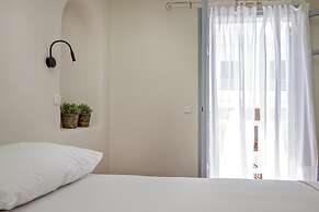 Onar Hotel and Suites