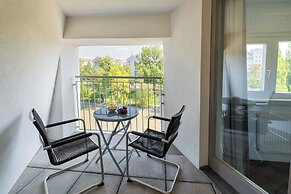 URBAN ISLAND - Riverside Apartments