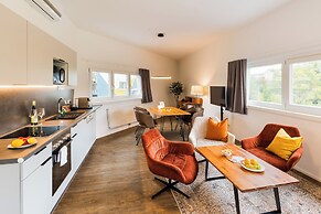 URBAN ISLAND - Riverside Apartments