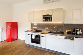 URBAN ISLAND - Riverside Apartments