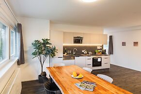 URBAN ISLAND - Riverside Apartments