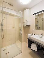 URBAN ISLAND - Riverside Apartments