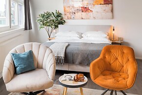 URBAN ISLAND - Riverside Apartments