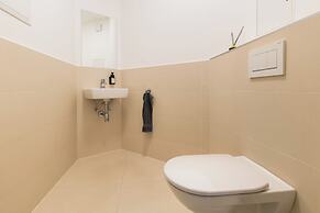 URBAN ISLAND - Riverside Apartments