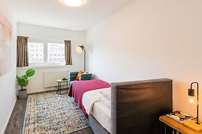 URBAN ISLAND - Riverside Apartments