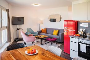 URBAN ISLAND - Riverside Apartments